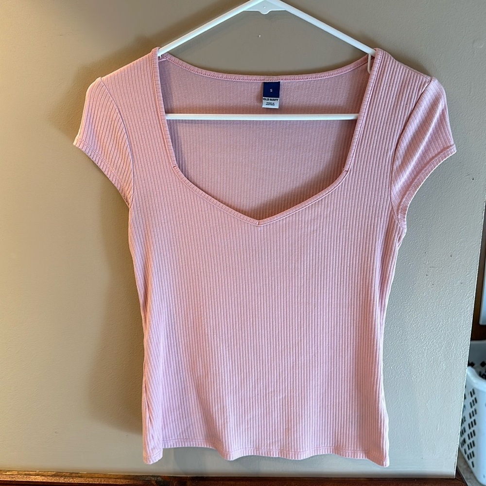 Old navy cropped tee